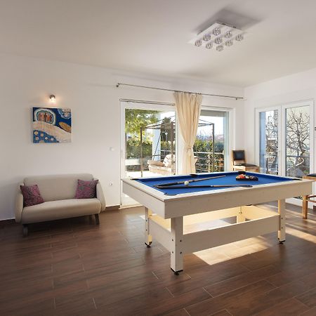 Villa Mermaid Your Croatian Haven With Luxury Pool And Scenic Views Podstrana Exterior photo