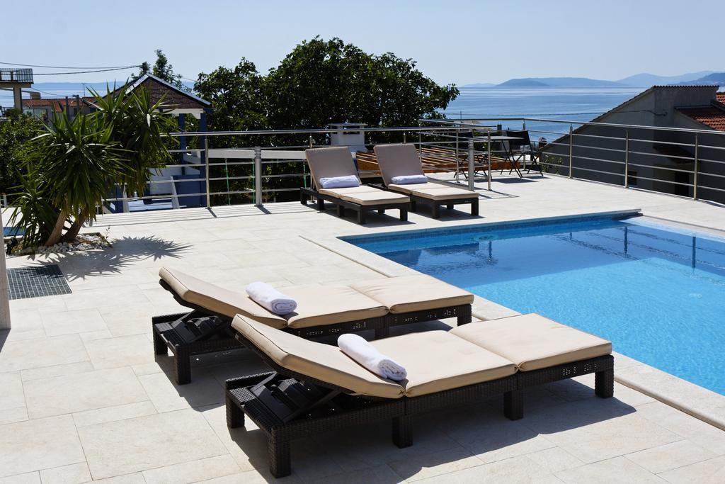 Villa Mermaid Your Croatian Haven With Luxury Pool And Scenic Views Podstrana Room photo